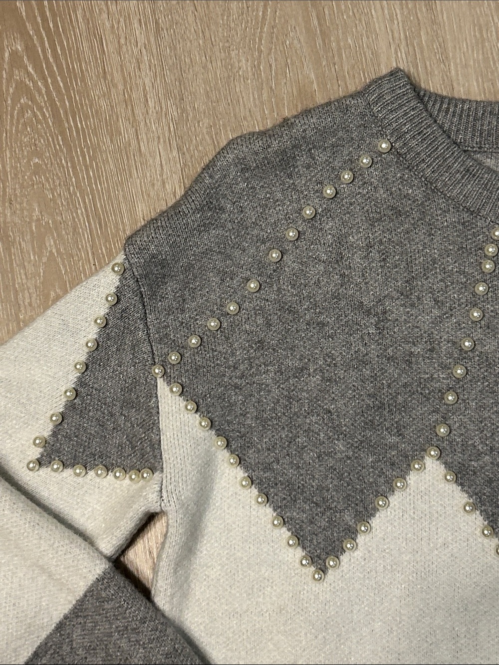 Cezele Pearl Beaded Embellishment Oversized Color Block Sweater sz Small - Picture 4 of 7